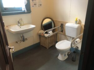 3MDR wheelchair accessible bathroom